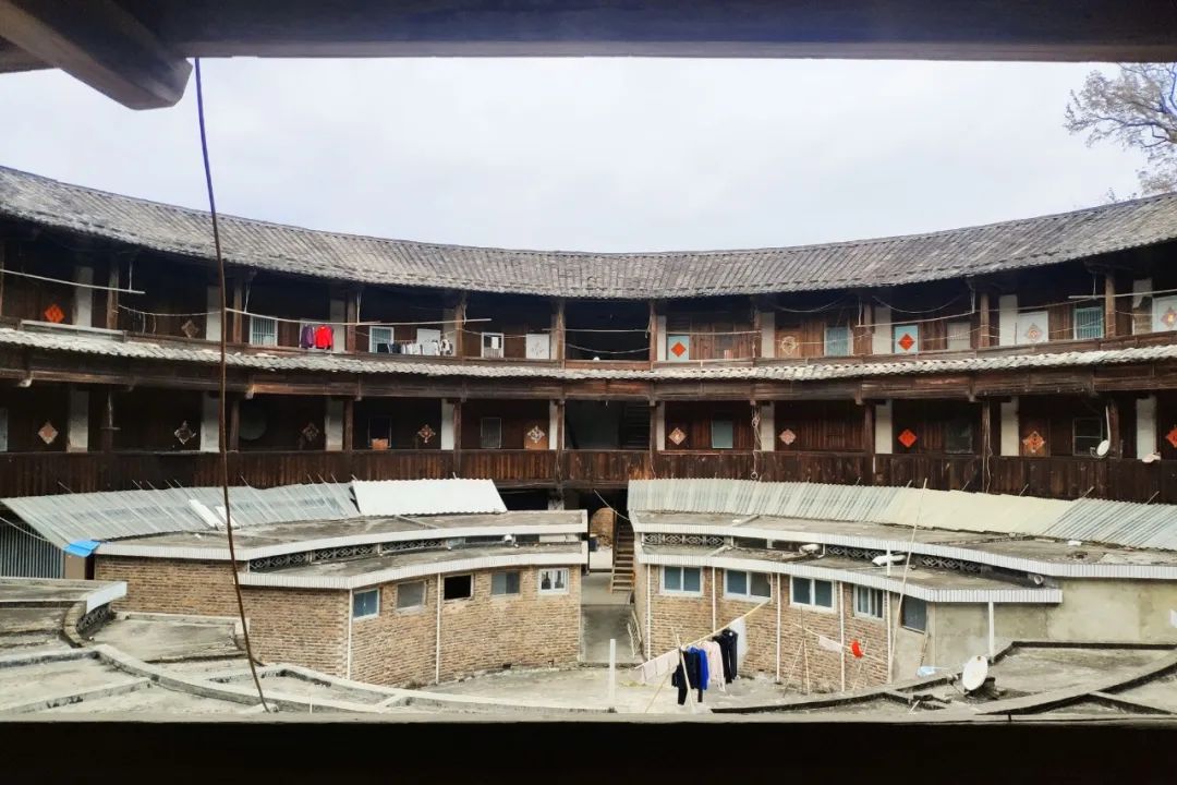 建筑师林君翰福建土楼改造