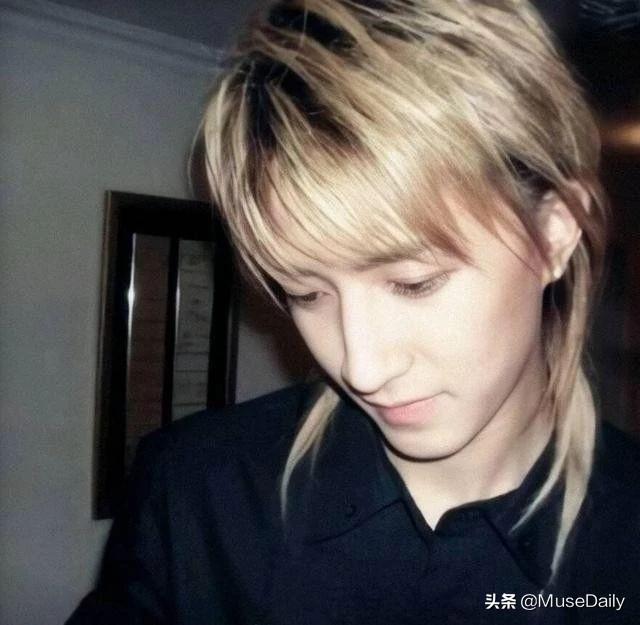 69岁老丈人不简单,当年连成龙都被他"打"过_罗伊·霍兰