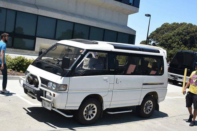 第一款配5天窗的mpv如今的你还记得三菱l300吗