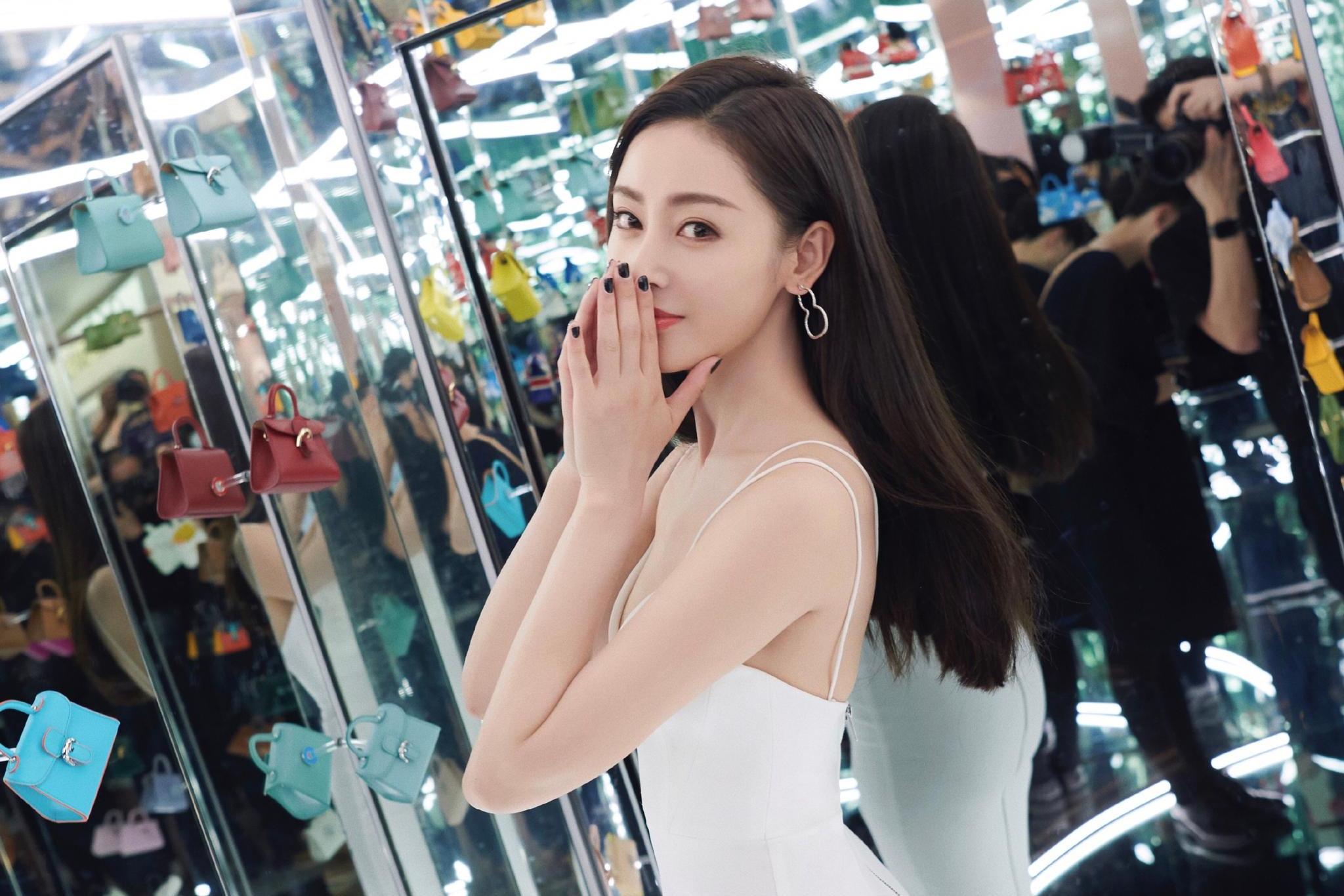 原创 比起羡慕女明星的身材更佩服她们,看了张天爱柳岩微博谁也顶不住