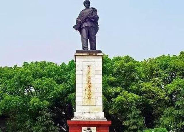 邱少云烈士纪念馆意志强于钢铁.