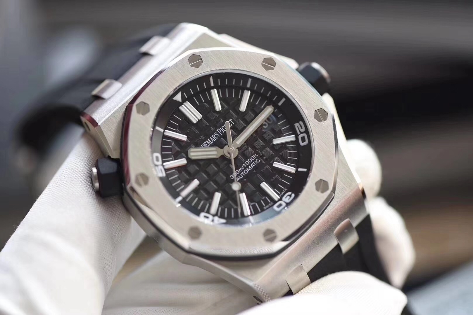 运动潜水和奢侈品鉴爱彼皇家橡树15703腕表