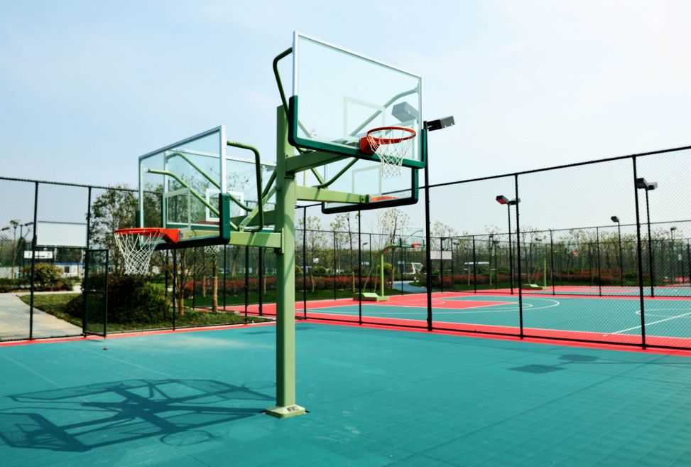 江南公园篮球场图片