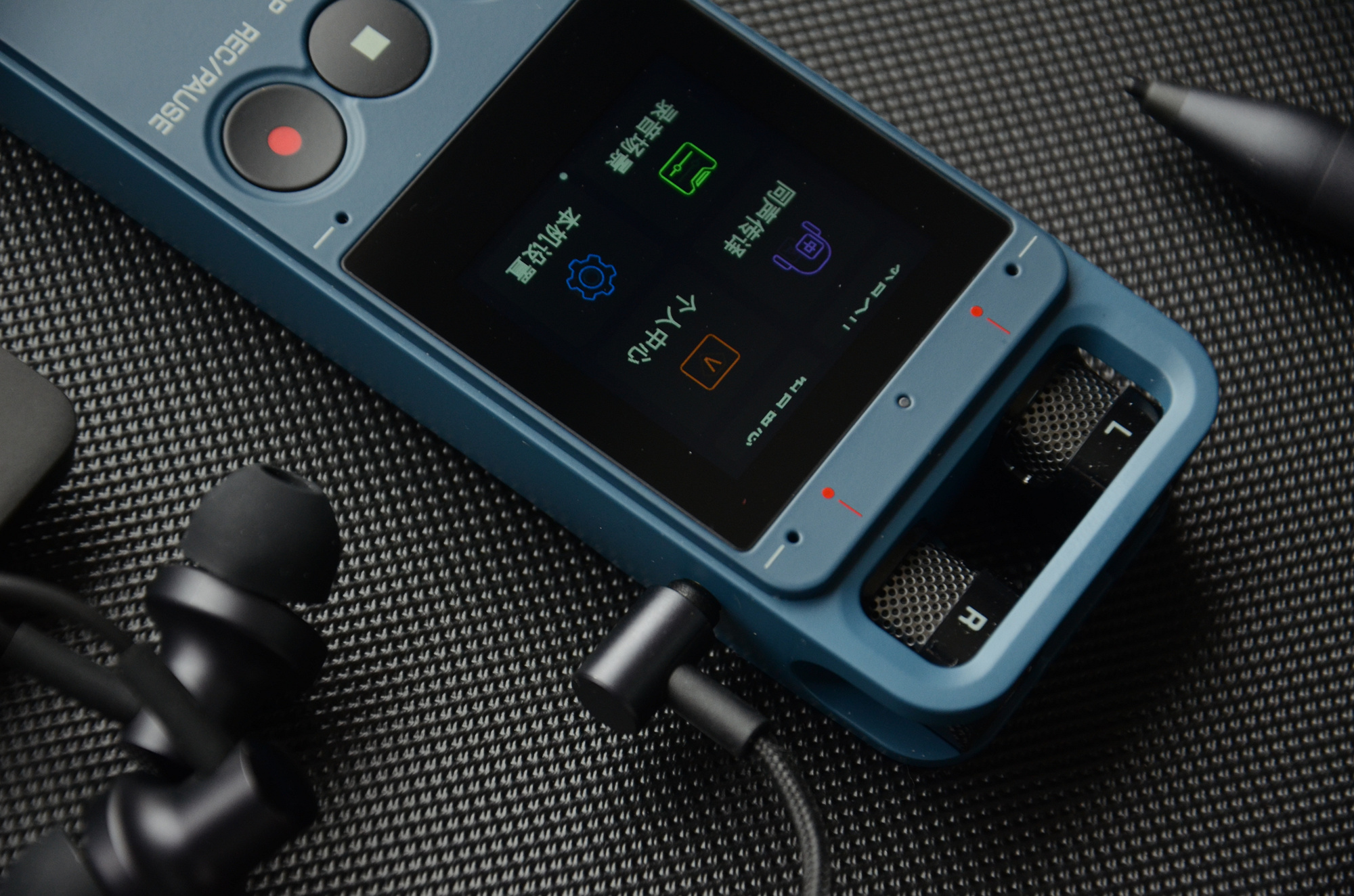 2020年的办公装备新选择搜狗ai录音笔e1深度评测