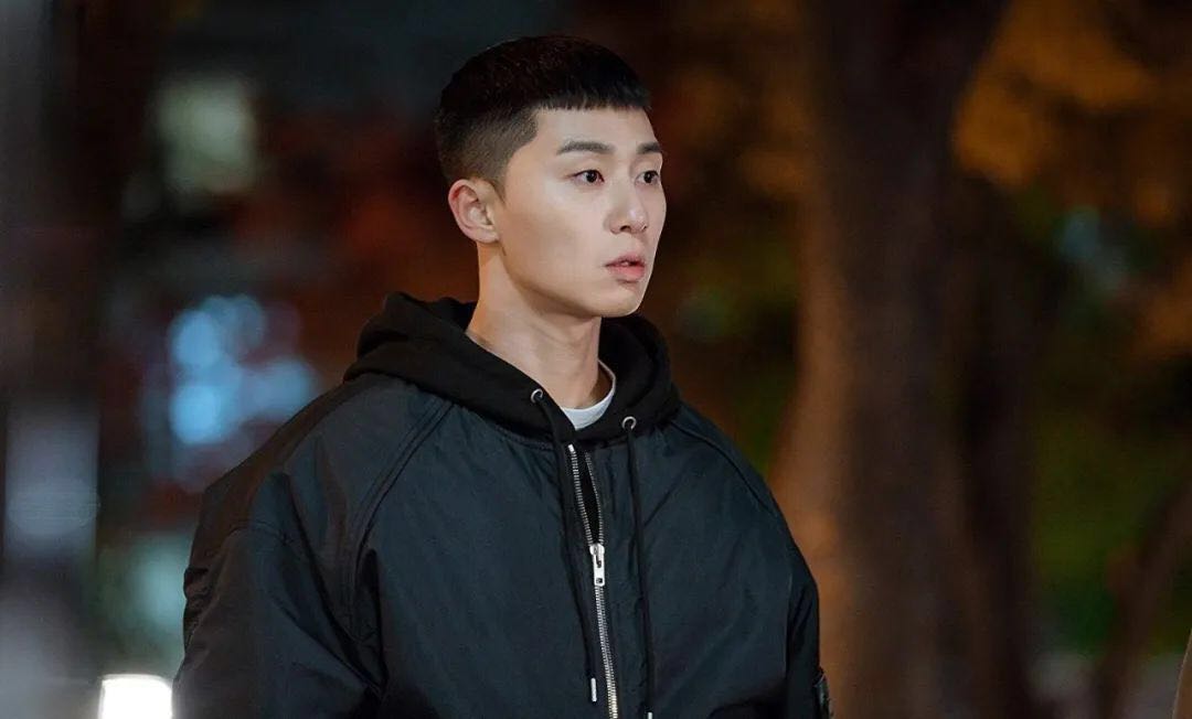 隐藏鞋头亚洲侃爷朴叙俊叫你不要再剪栗子头了