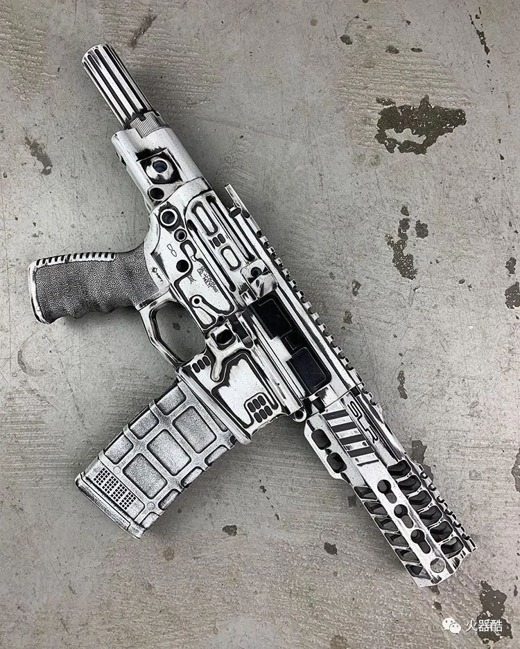 八仙过海各显其能国外涂装改造定制款枪械美图集