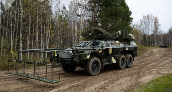 洲际导弹“开路先锋”！俄军将在阅兵式展示遥控扫雷车