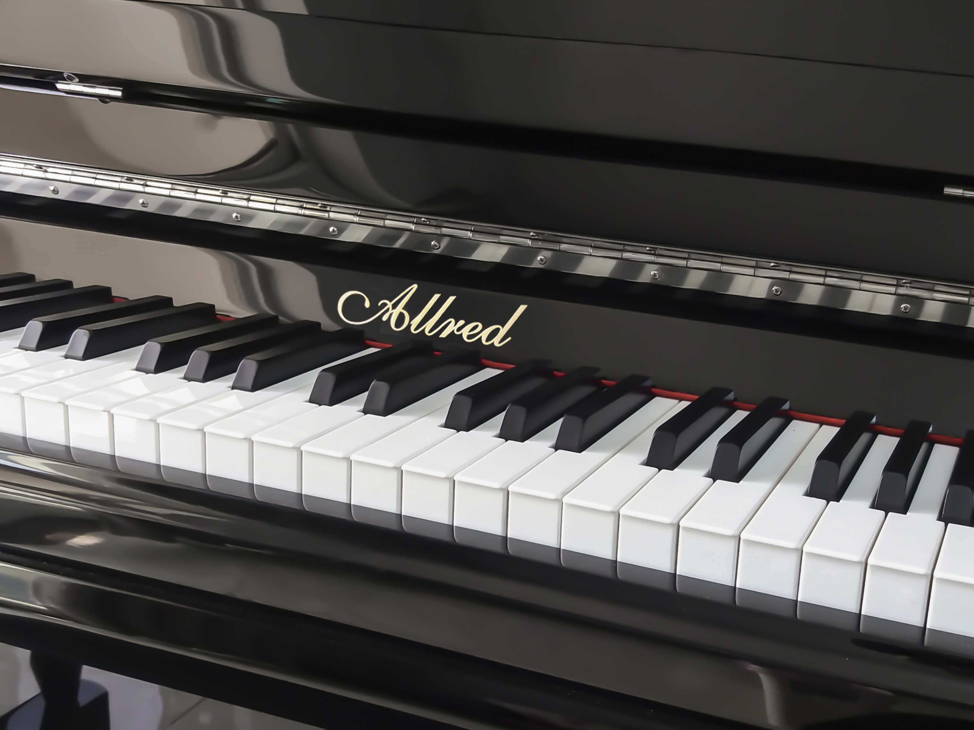 奥莱德钢琴传承百年德国匠心工艺