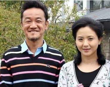53岁美女陶慧敏近照，守寡10年再嫁，如今女儿长的比她还美_丈夫
