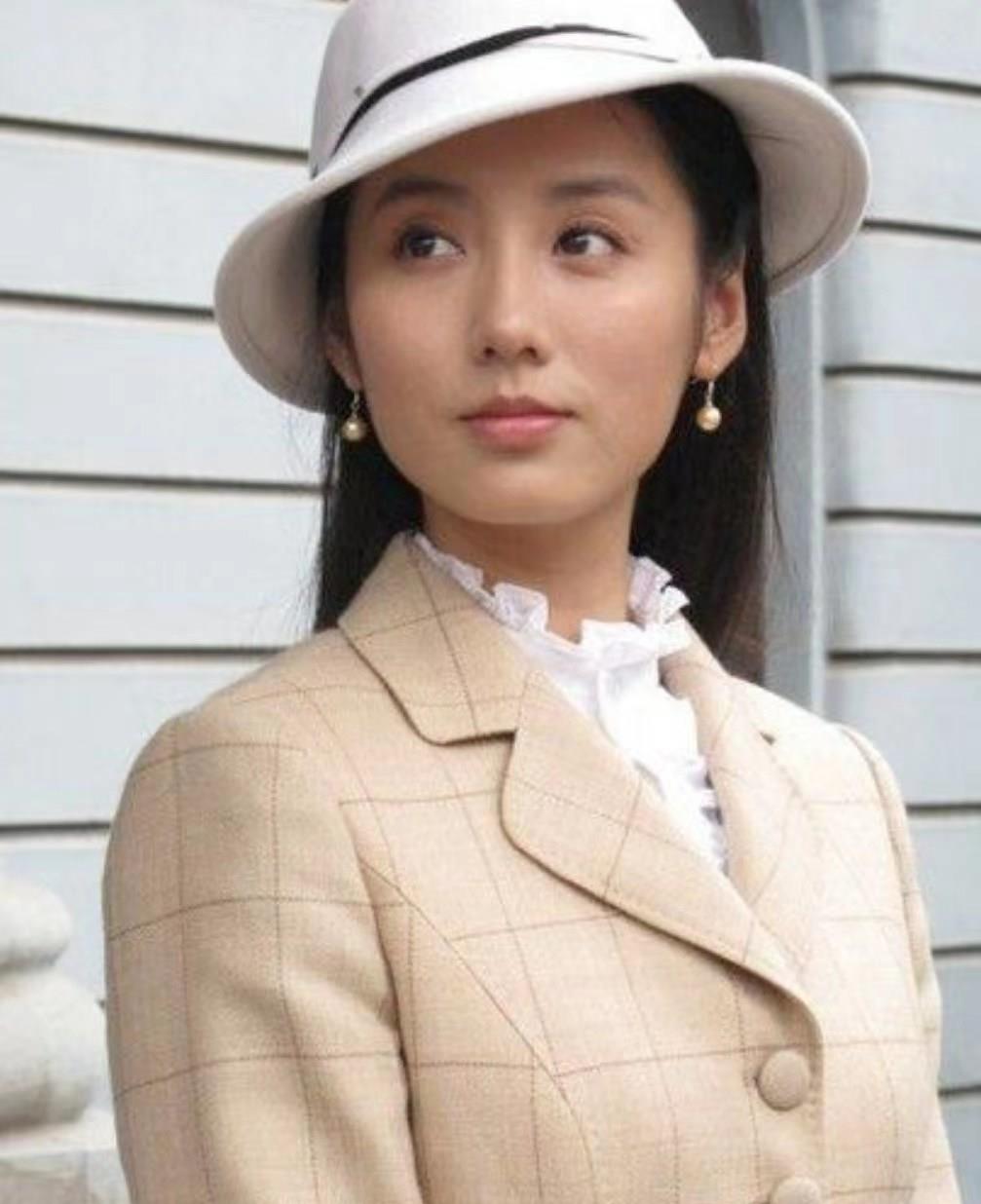 她是演艺界的coco,主演过很多电视剧,最终收获完美爱情_吕一