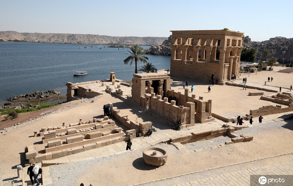 菲莱神殿是一座位于埃及阿斯旺,修建在阿斯旺城南尼罗河中的小岛菲莱