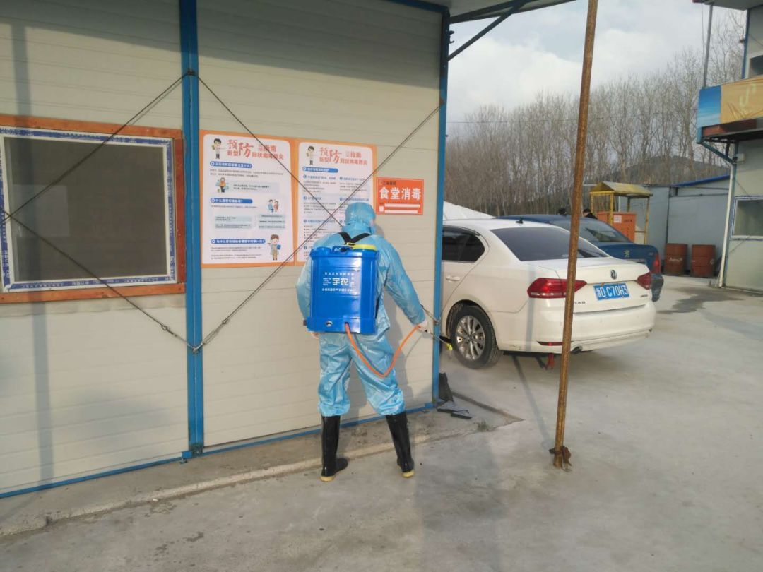 来看江阴2个建筑工地防疫成为复工生产重点排队进场也具北欧风