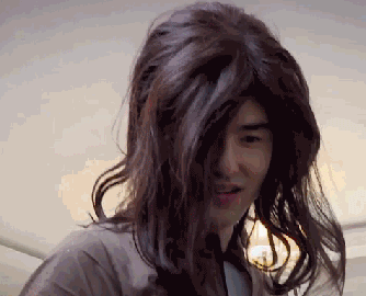 看着镜子里张牙舞爪的头发,你有没有想过,男生出现了多少"非主流"你的