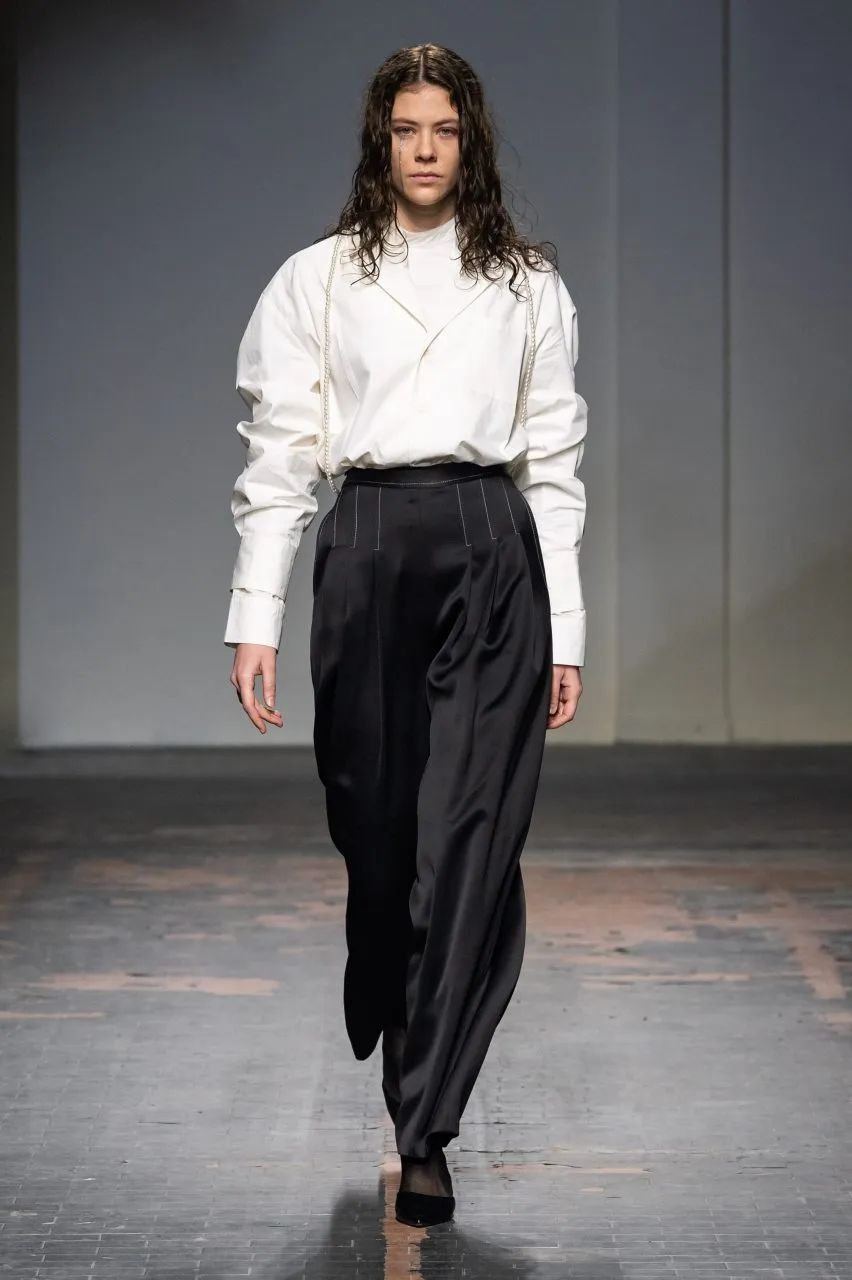 罗马时装周唯一华人品牌 | fendi女士亲临jing yu发布会现场_王祉诺