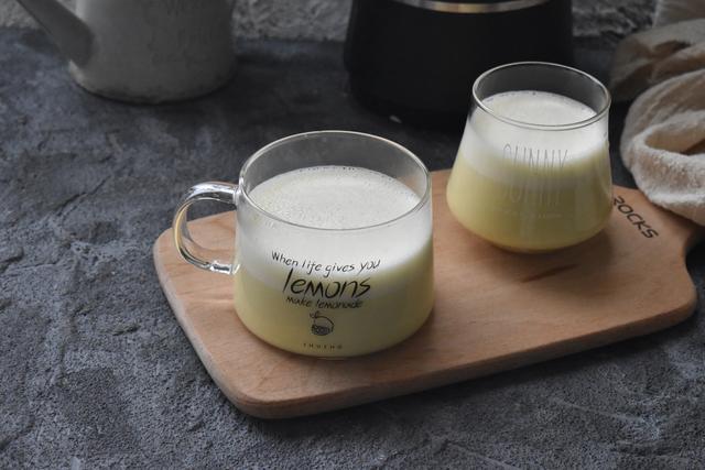 原创春天多给孩子喝这杯,做法简单,比牛奶营养好喝,补钙个子长得高