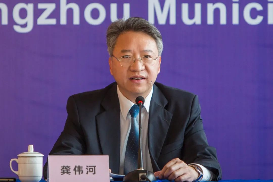 天河区委常委,常务副区长龚伟河.