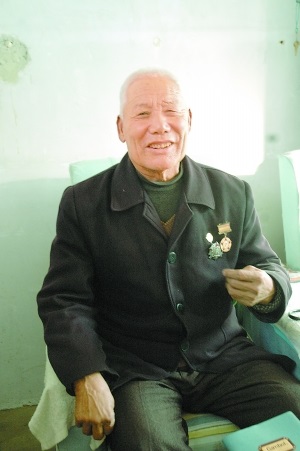 子弹在飞——上甘岭狙击手传奇_吕长青