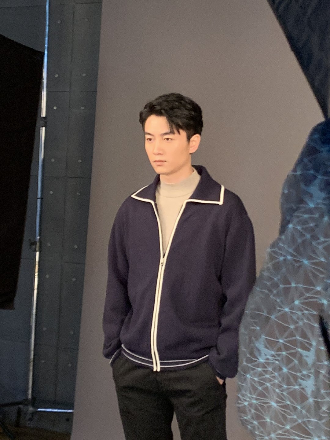 前几天看到陈晓的一些图所以对比陈晓目前的处境来说是有些可惜的