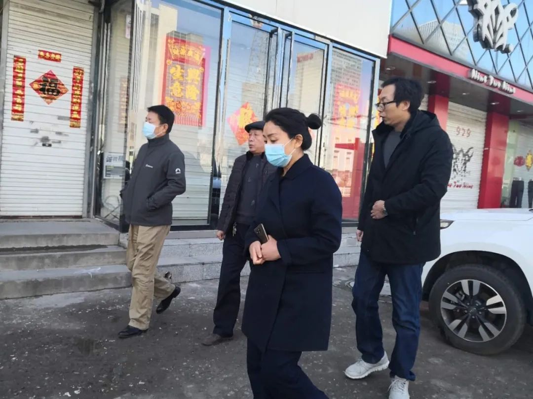 市文广旅局局长李艳霞到市文化服务站检查督导疫情防控等工作