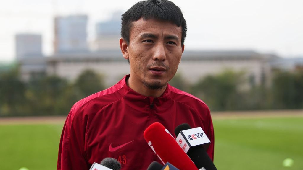 天赋异禀争议不断的毛剑卿因伤选择退役了新赛季出任中乙助教