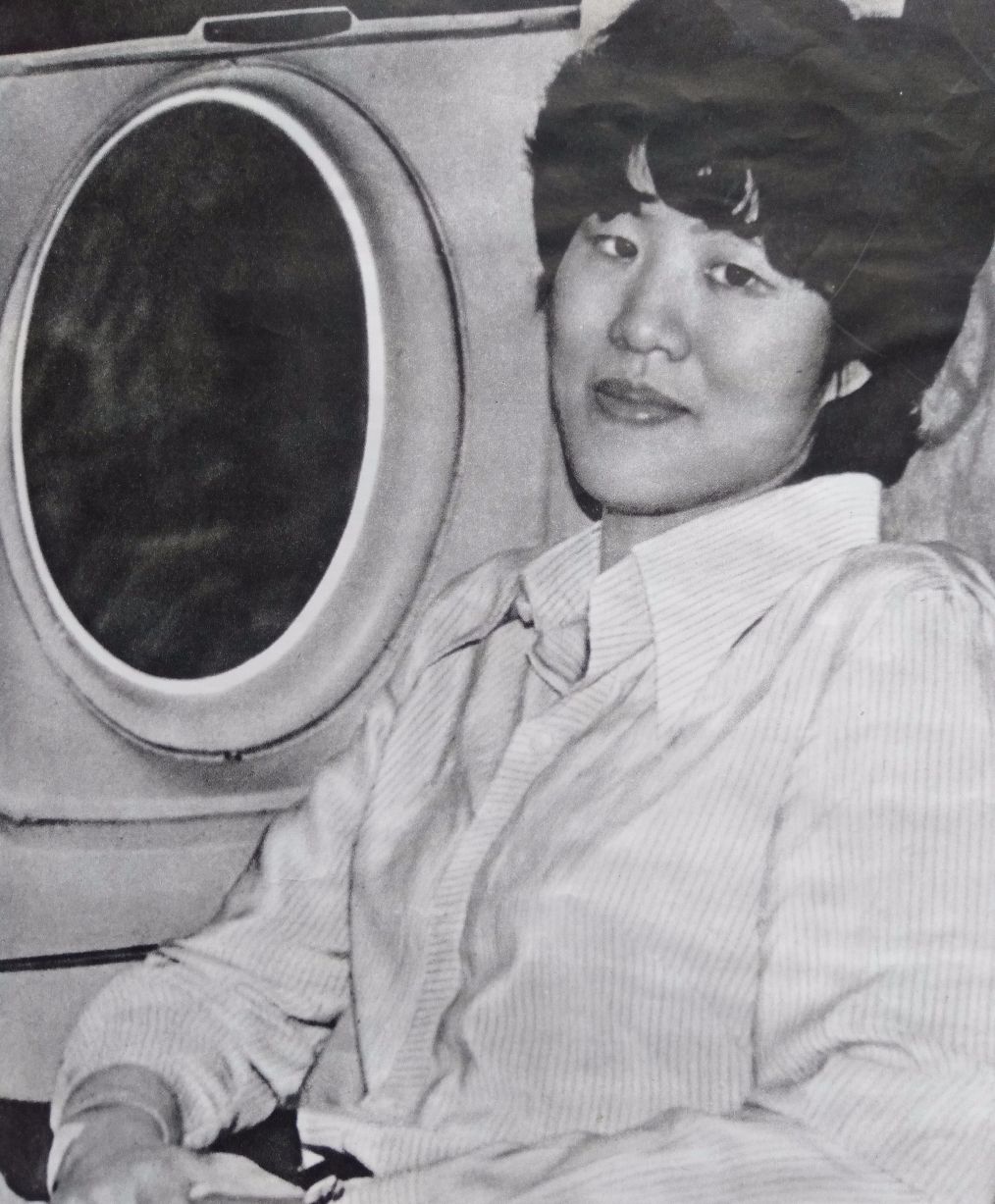 原创龙绪明《铁甲堂闲话》呵呀!郎平好年轻