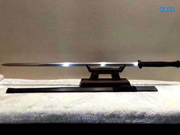 季金明作品:上古神剑上古神剑获奖证书专访期间,季金明先生之锻剑国学