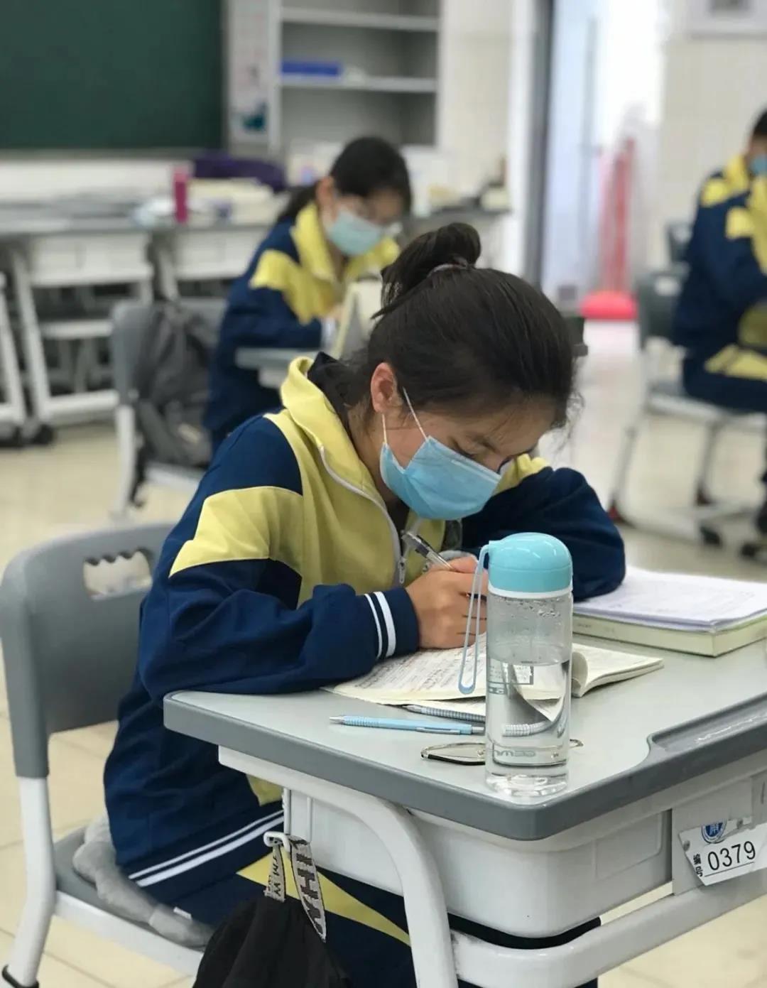 疫情之下,152名新疆孩子在玉岩中学度过了一个安全假期