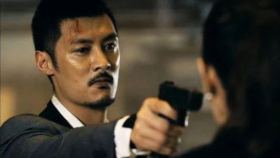 余文乐mdns涉嫌港d天猫店下架清空联名球鞋砸价只要500