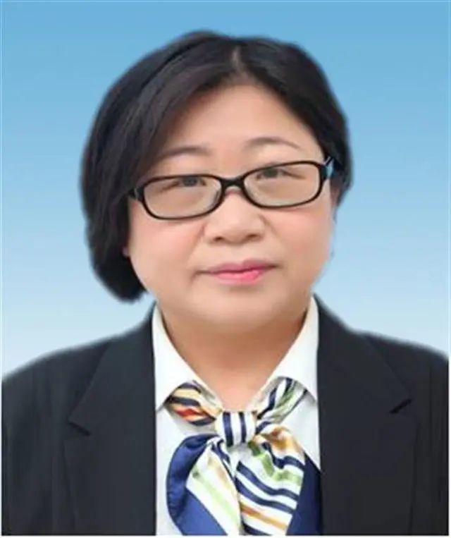 武汉女干部拟被火线提拔