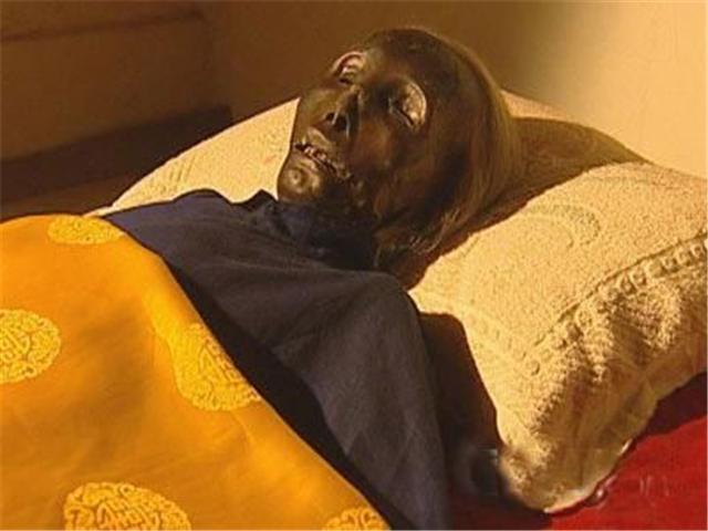 原创香河老人死前预言自己会成名用这样东西保持身体27年都不腐烂