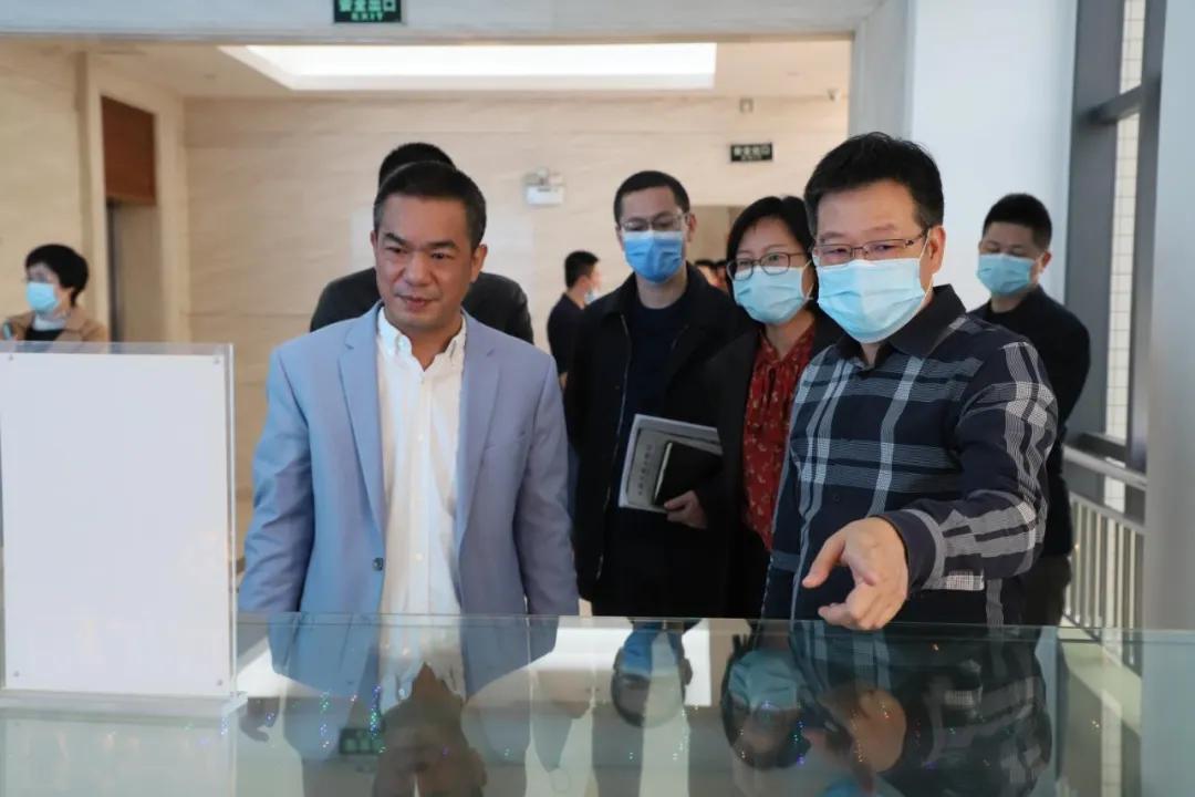 扎实破解难题 龙湖区政府主要领导带队调研辖区上市企业_柯延鹏