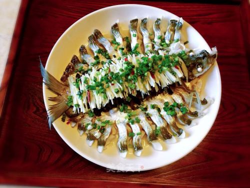 云美食小编带你体验湖州味道94太湖蒸三鲜