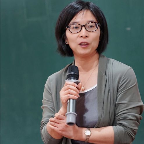 主任,高级教师,江北区心理教研员,心理名师,国家二级心理咨询师吴晶京