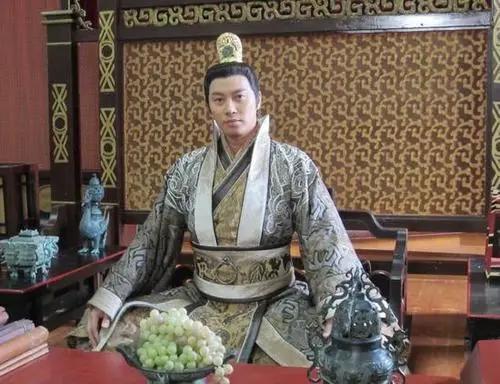 后继的卫惠公,与其母在卫庄公面前挑拨是非,造成兄弟俱亡后才继承君位