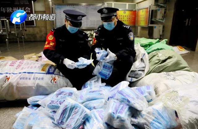 郑州济南警方联合破获假冒飘安口罩案制假现场触目惊心