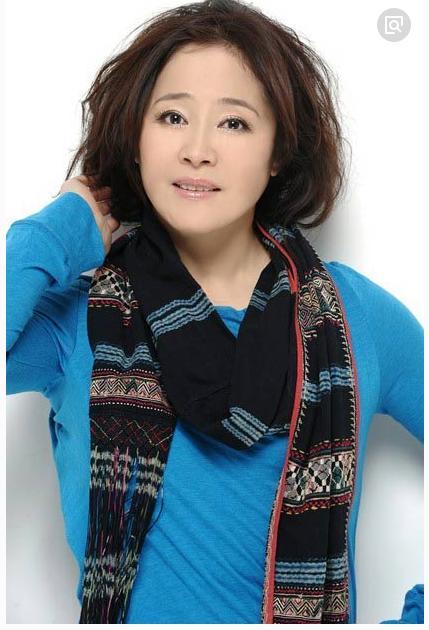 杜淳亲妈58岁年轻时是一个美人如今比前夫娇妻更会保养