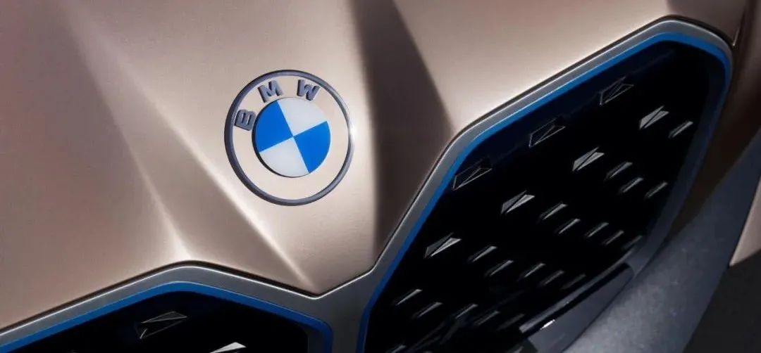 重磅宝马换logo了