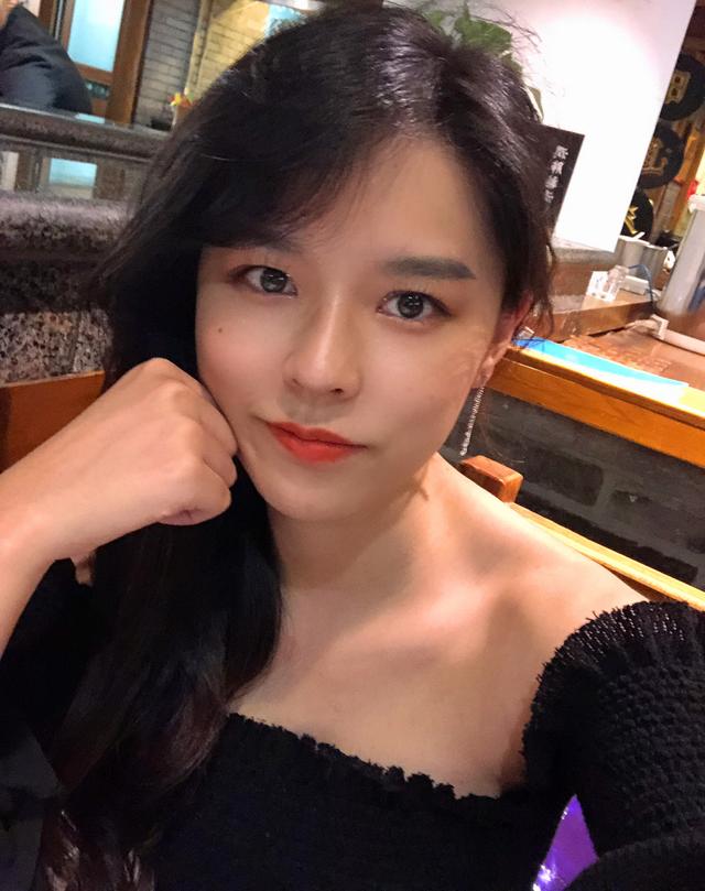 沫子穿衬衫跳"精神小伙",比影流之主还销魂,粉丝:陈赫已取关