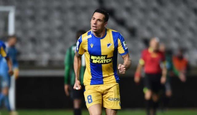 当地时间3月4日,希腊人竞技的官方网站宣布:巴西后腰卢卡斯·索萨