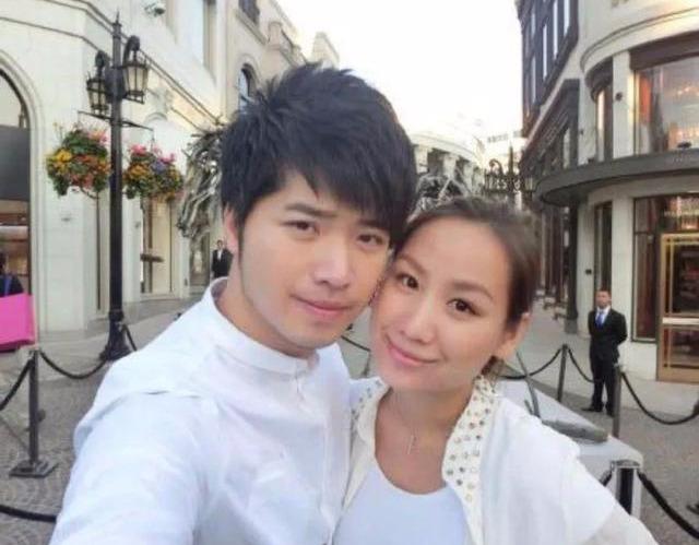 宋晓波的妻子郭玉良与他境遇相似,一岁因高烧致聋,因为热爱舞蹈参与