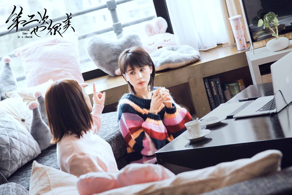 大地震》中温婉朴素的贤妻小河;是《辛亥革命》中大义凛然的唐曼柔