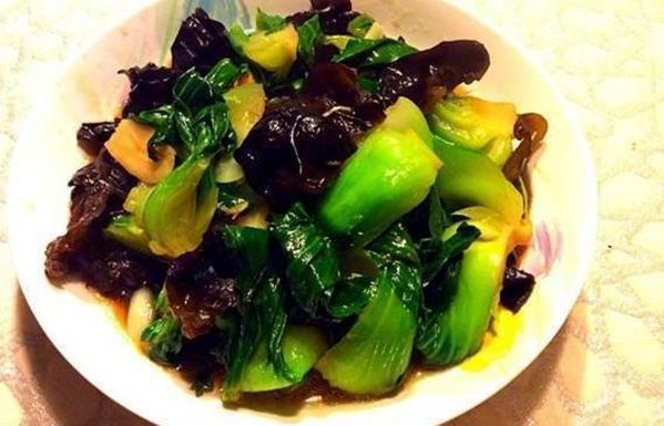 小油菜炒木耳