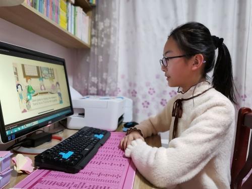 高新區(qū)實驗小學學生居家線上閱讀繪本 玩轉(zhuǎn)趣味英語(圖2) 高新區(qū)實驗小學學生居家線上閱讀繪本 玩轉(zhuǎn)趣味英語(圖2)