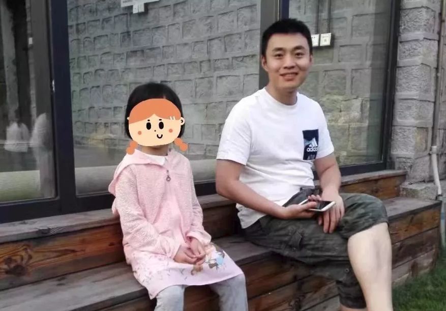 至今陶勇和妻子,女儿至今与岳母合住在一间60平的出租屋.