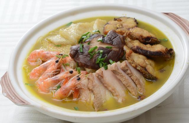 原创美食推荐全家福砂锅干煸肉末花菜韭菜炒虾皮西葫芦炒肉