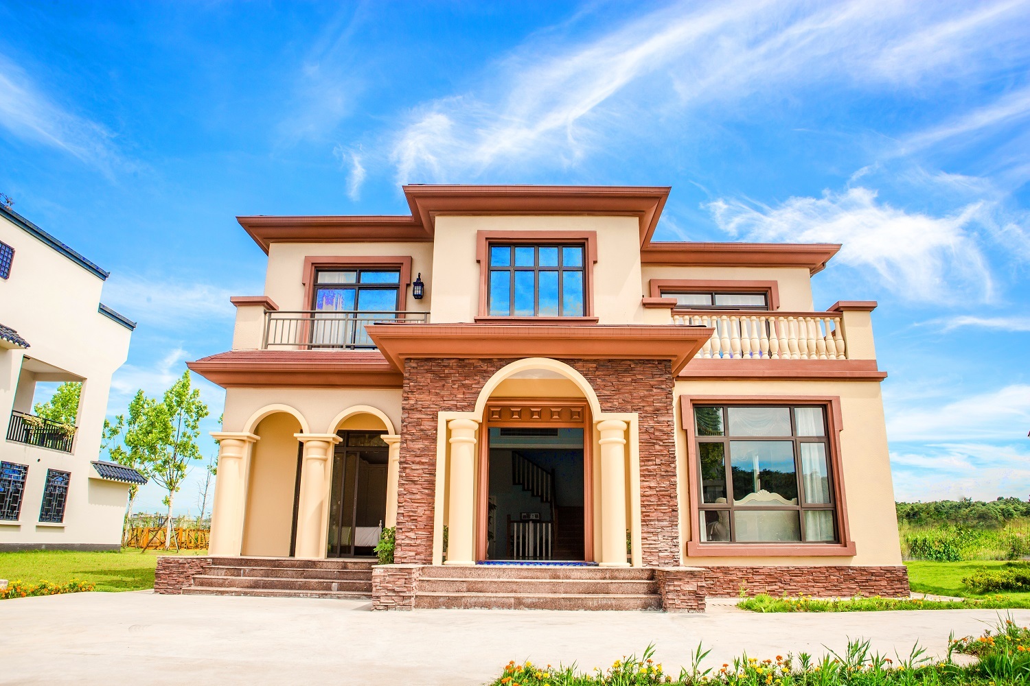 这套5室3厅农村双层大别墅,主体2天完成,30天可交付