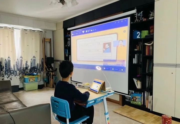 哈哈哈哈不开学桐庐家长和老师要被网课逼疯了