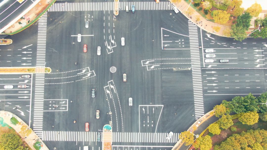 赣州首个左转待转区来了提前驶入闯红灯真相是