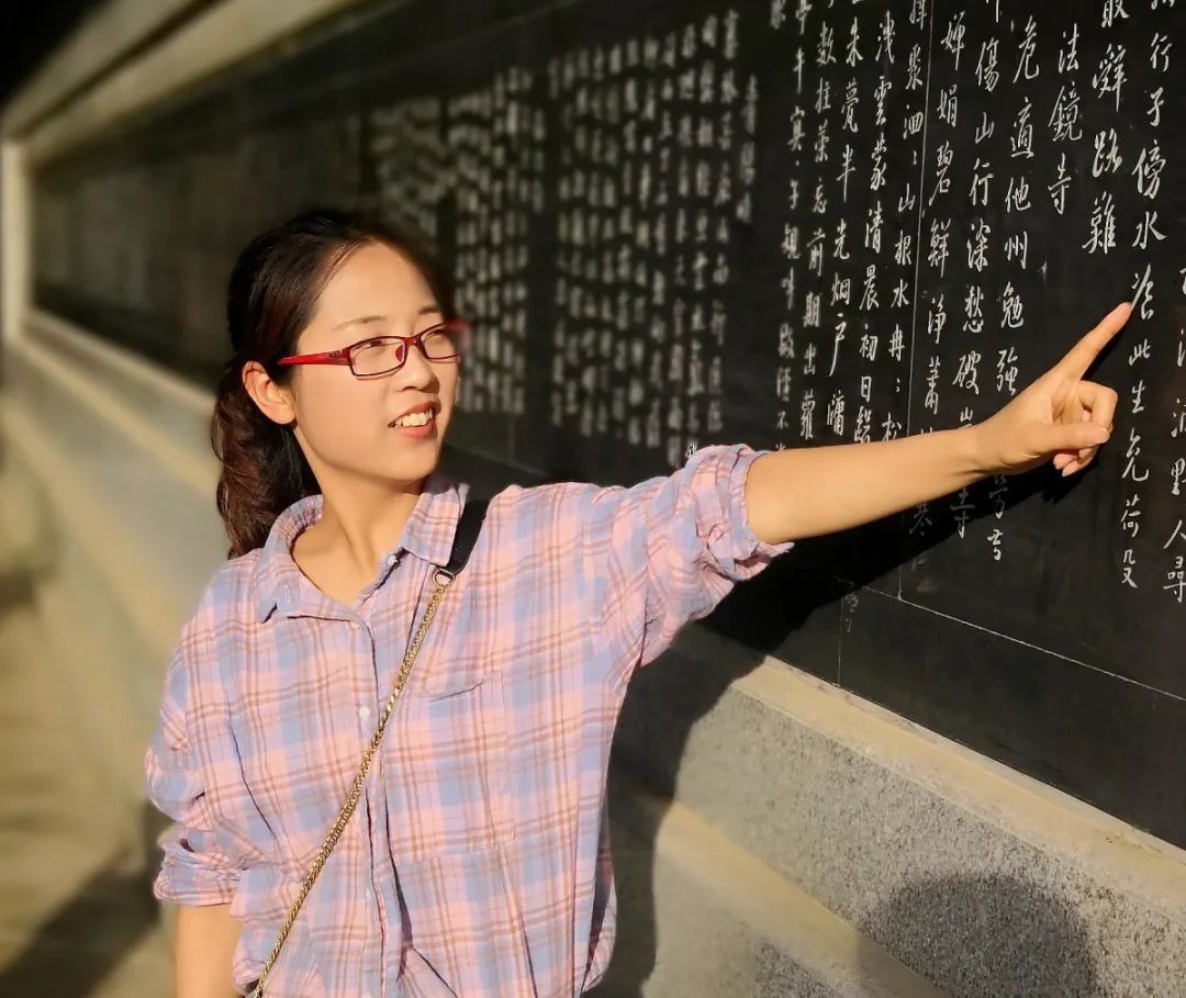 平凉梁二的女人图片