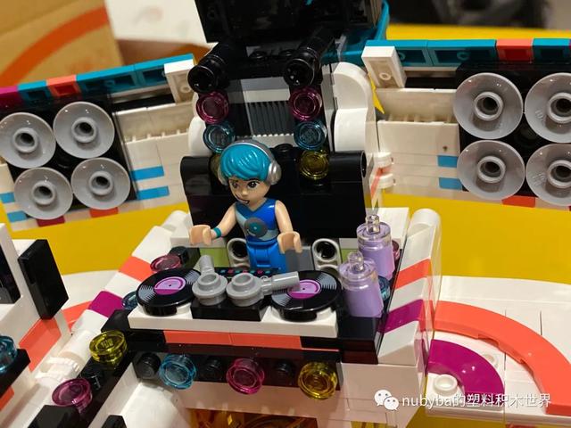 lego乐高70828梦幻派对巴士测评